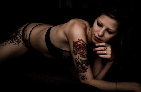 Alaston vuotanut OnlyFans-kuva Gingerkiss