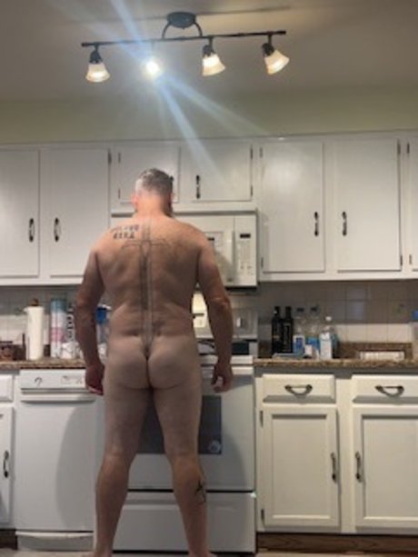 Alaston vuotanut OnlyFans-kuva Casey