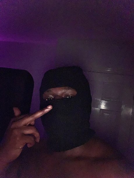 Foto desnuda filtrada de OnlyFans de Mr Balaclava 