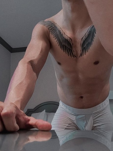 Foto nua vazada do OnlyFans de Ron