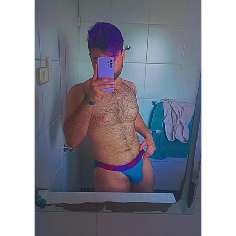Naken lekkede OnlyFans-bilde av Mr Teddy