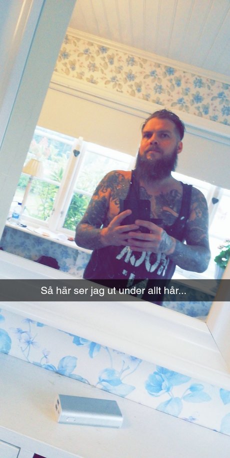 Naken läckt OnlyFans-bild av Andreas Engelholm