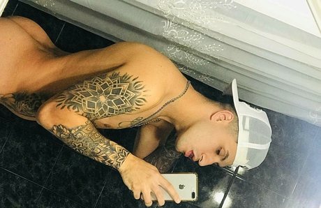   OnlyFans泄露裸照