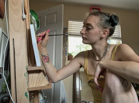 Naken läckt OnlyFans-bild av Pillow Princess