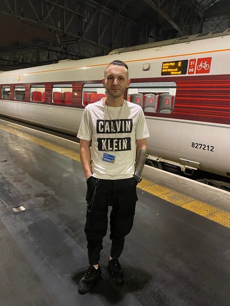 Naakte gelekte OnlyFans-foto van Florin Adrian