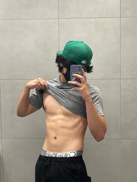 Обнаженная фотография утечки OnlyFans от Harol Ortega