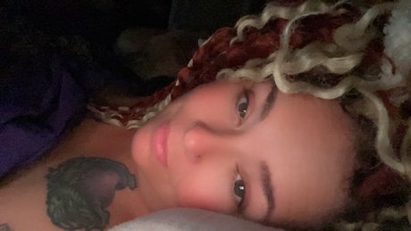Naken läckt OnlyFans-bild av Dragongirl77