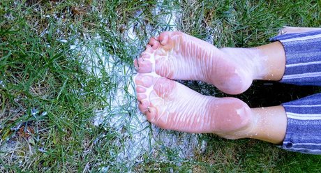 Naken läckt OnlyFans-bild av Fleshfeet Daily Vids 