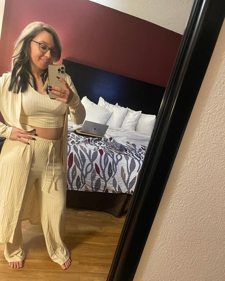 Обнаженная фотография утечки OnlyFans от Nurse Kaysey