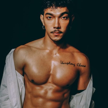Alasti lekkinud OnlyFans-i pilt Fooktose