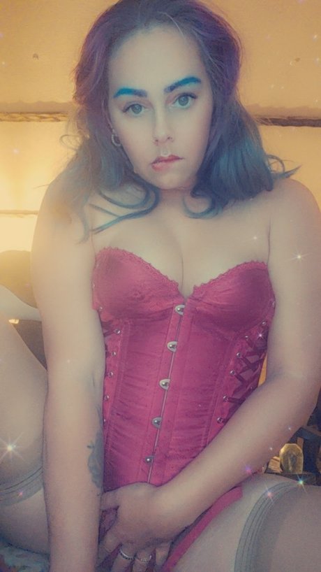 Naken lekkede OnlyFans-bilde av Mrsmercurymarie