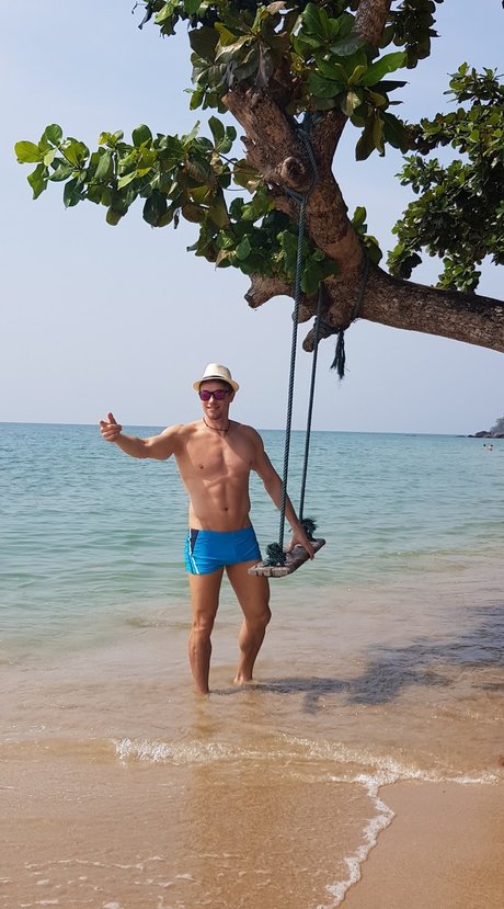 Naakte gelekte OnlyFans-foto van Mrhotstuff
