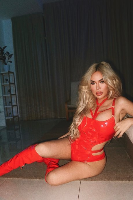 Naken lekkede OnlyFans-bilde av Miarose