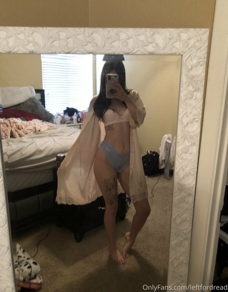 Leftfordread  nude leaked OnlyFans photo