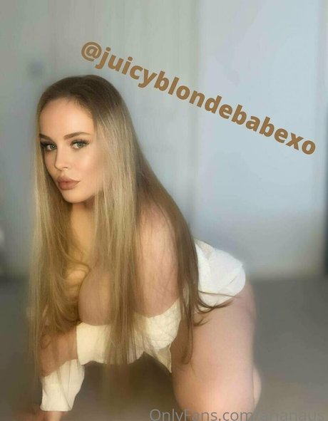 Nahá fotka uniklých OnlyFans od Arianaus