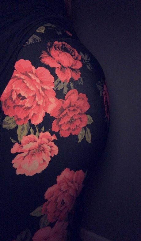 Naken lekkede OnlyFans-bilde av Lilpeachpit