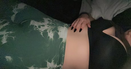 Nahá fotka uniklých OnlyFans od Itsambeh