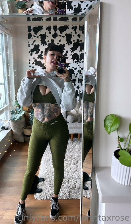 Nahá fotka uniklých OnlyFans od Lorettaxrose