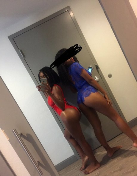 Naken lekkede OnlyFans-bilde av Iwanthazelgrace