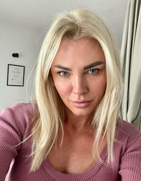 Xmommynina  nude leaked OnlyFans photo