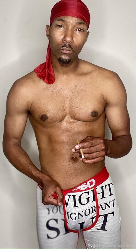 Alaston vuotanut OnlyFans-kuva Mrscottyp