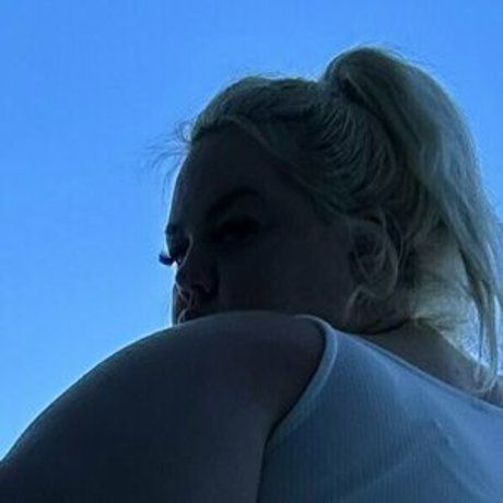 Naakte gelekte OnlyFans-foto van Oliviajaide