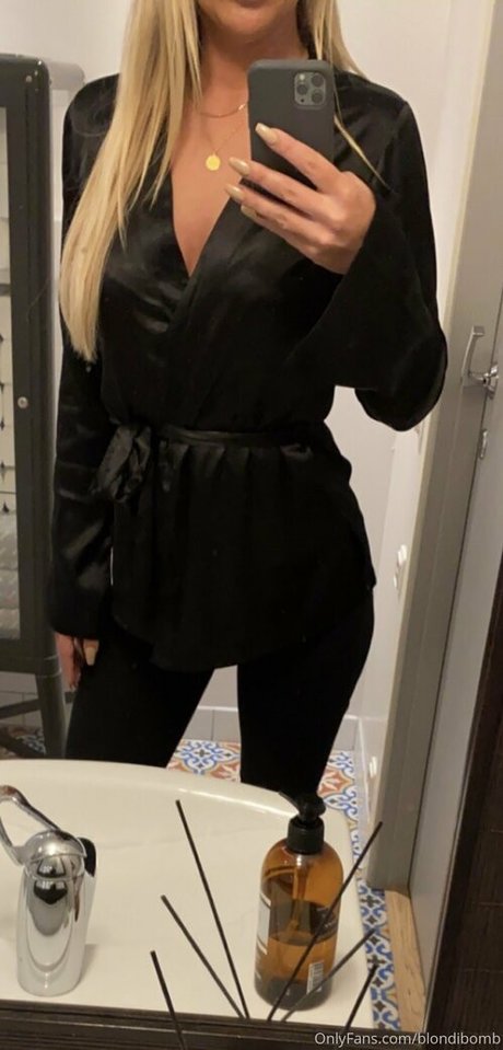 Photo nue de fuite OnlyFans de Blondibomb