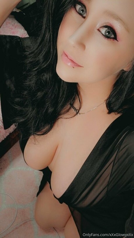 Xxxglowyxxx