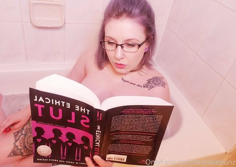 Nagie wyciekłe zdjęcie OnlyFans od Brookiebunz
