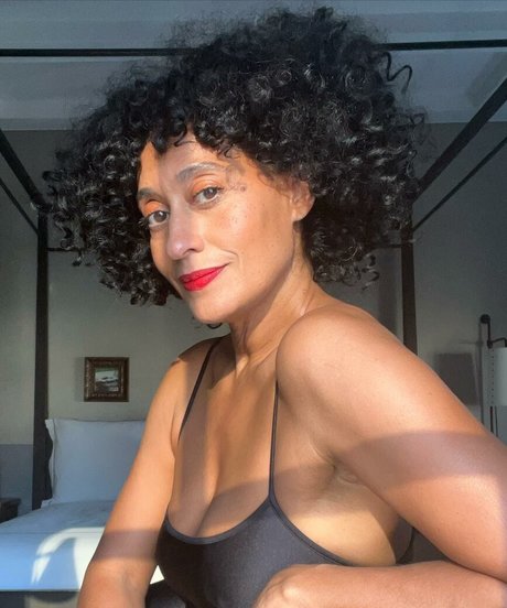 Naken lekkede OnlyFans-bilde av Tracee Ellis Ross