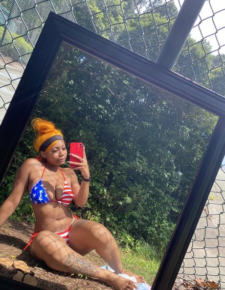 Nacktes geleaktes OnlyFans-Foto von Nevvycakes