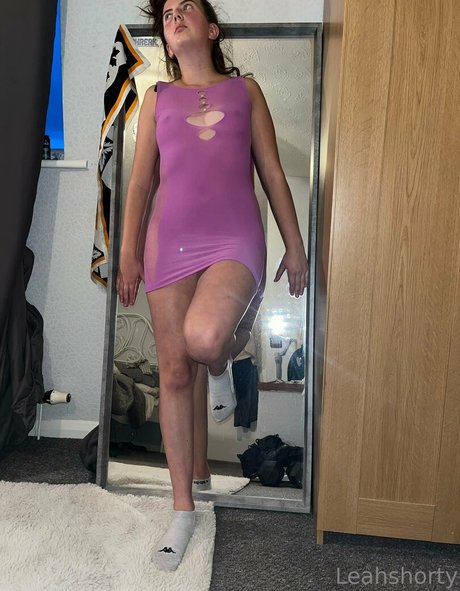 Nahá fotka uniklých OnlyFans od Leahshorty