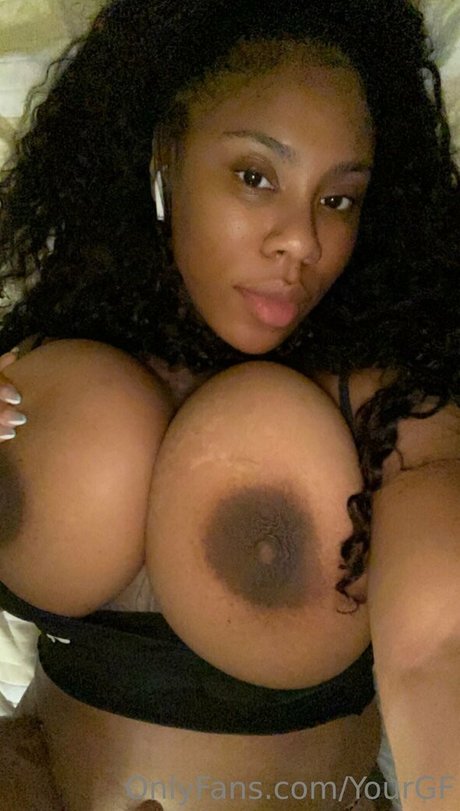 Foto nua vazada do OnlyFans de Yourgfback