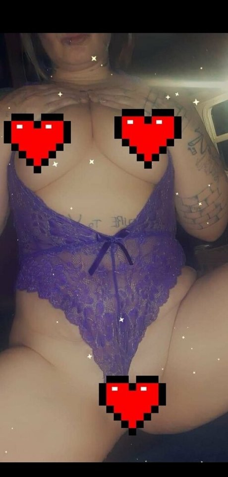 Nahá fotka uniklých OnlyFans od Lluvely