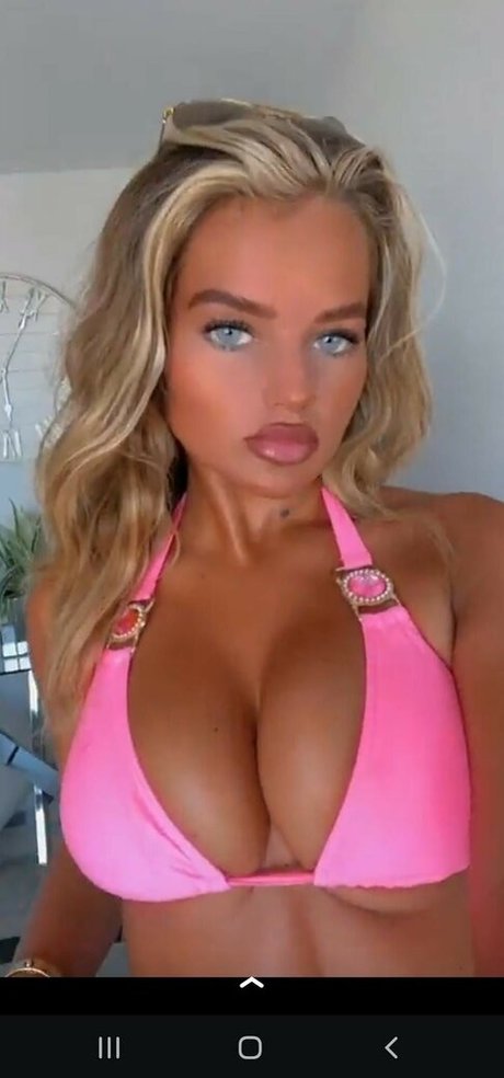 Mia Wood Hall OnlyFans泄露裸照