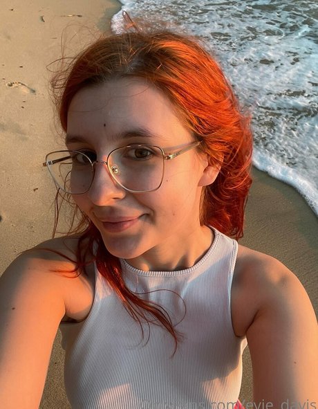 Evie Davis