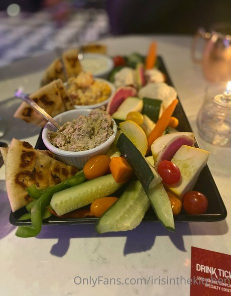 Nahá fotka uniklých OnlyFans od Irisinthekitchen