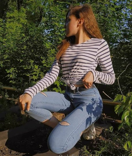 Naakte gelekte OnlyFans-foto van Annaellie