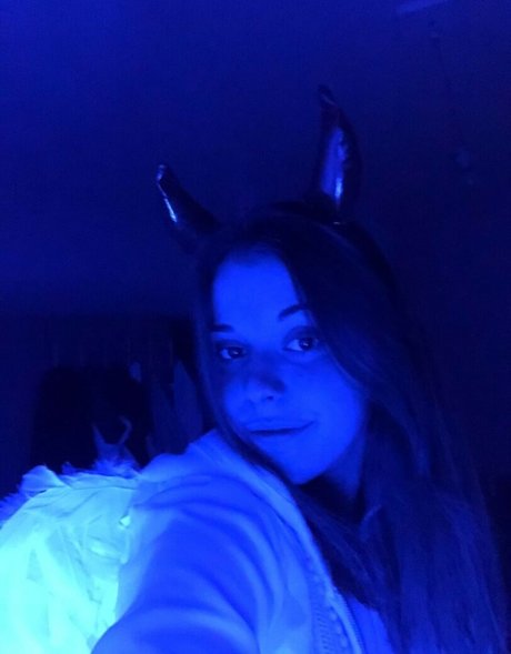 Nahá fotka uniklých OnlyFans od Ellenofficial