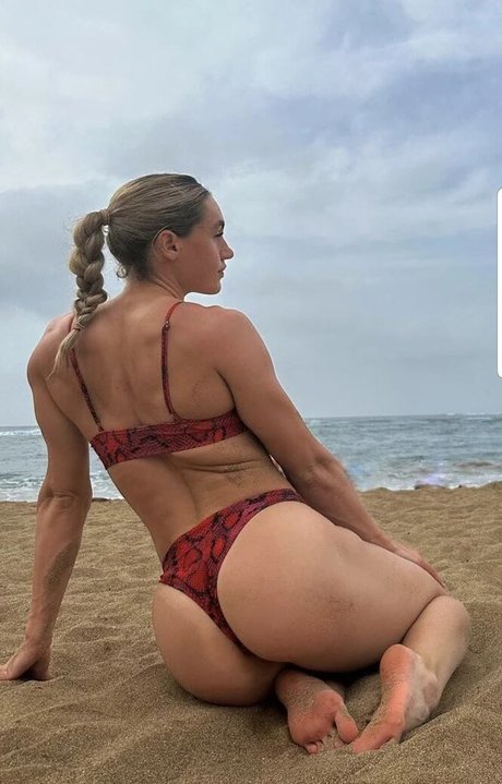 Обнаженная фотография утечки OnlyFans от Holly Mills