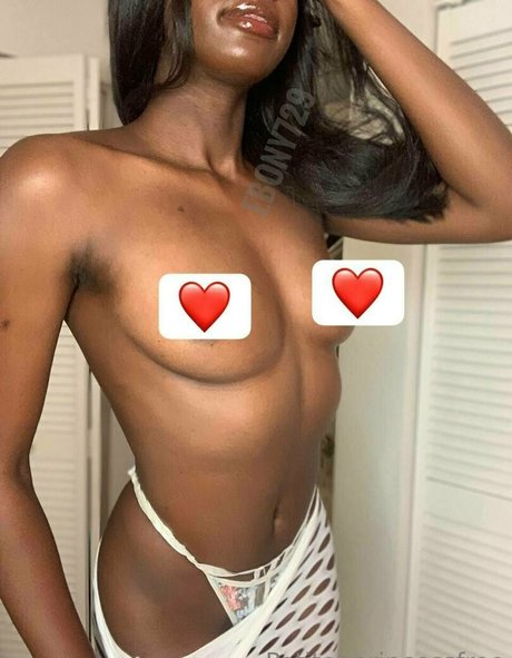 Petiteeprincessfree  nude leaked OnlyFans photo