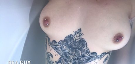 Nahá fotka uniklých OnlyFans od Itsbeadux