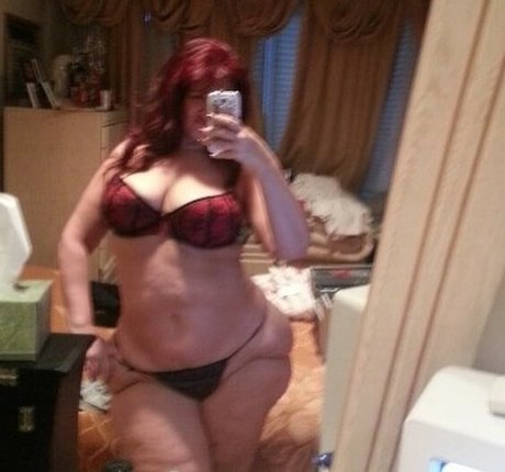 Naken läckt OnlyFans-bild av Redvelet6877
