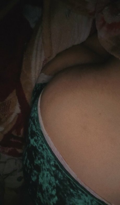 Naken läckt OnlyFans-bild av Vampirinha666