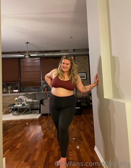 Nahá fotka uniklých OnlyFans od Ellesbelly