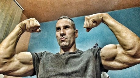 Naken läckt OnlyFans-bild av Muscle Paul