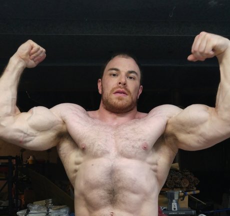 Foto nua vazada do OnlyFans de Muscle God Brendan