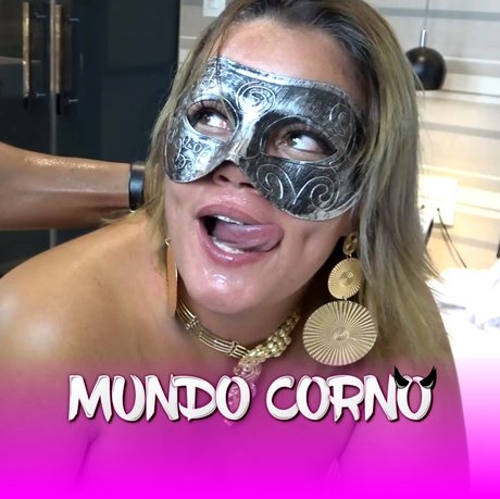 Naken läckt OnlyFans-bild av Mundocorno