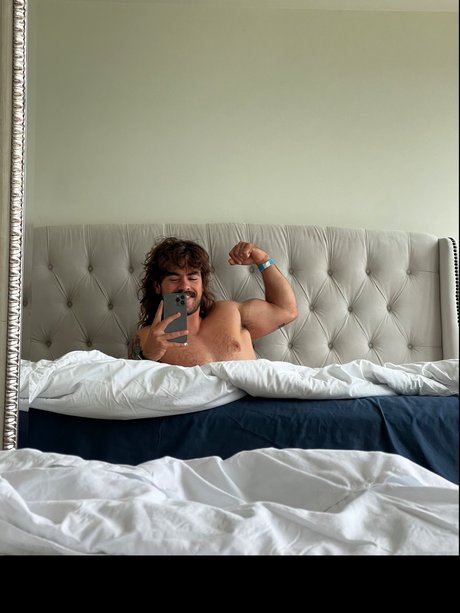 Naken läckt OnlyFans-bild av Jace Davey