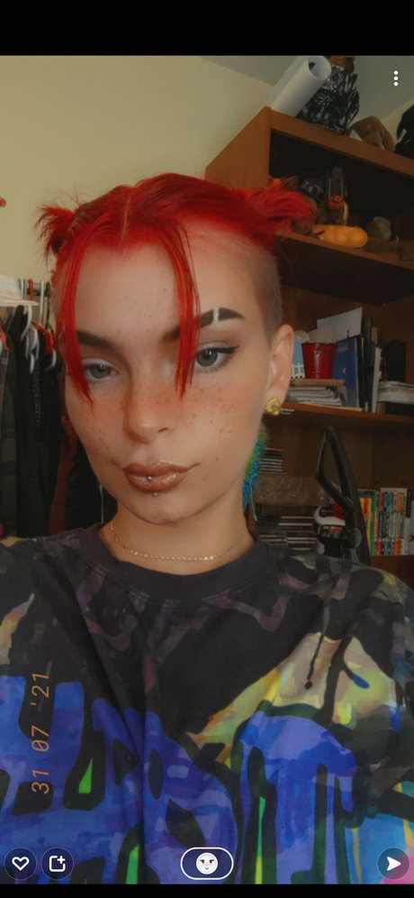Naken läckt OnlyFans-bild av Cleo 